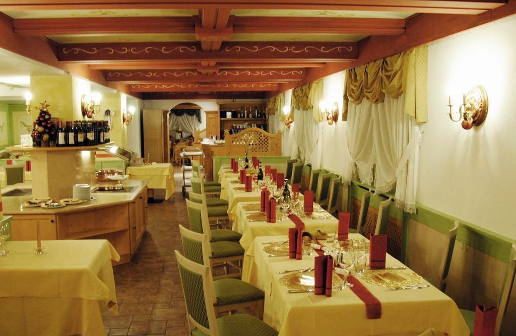 Dolasilla Park Hotel Віго-ді-Фасса Екстер'єр фото
